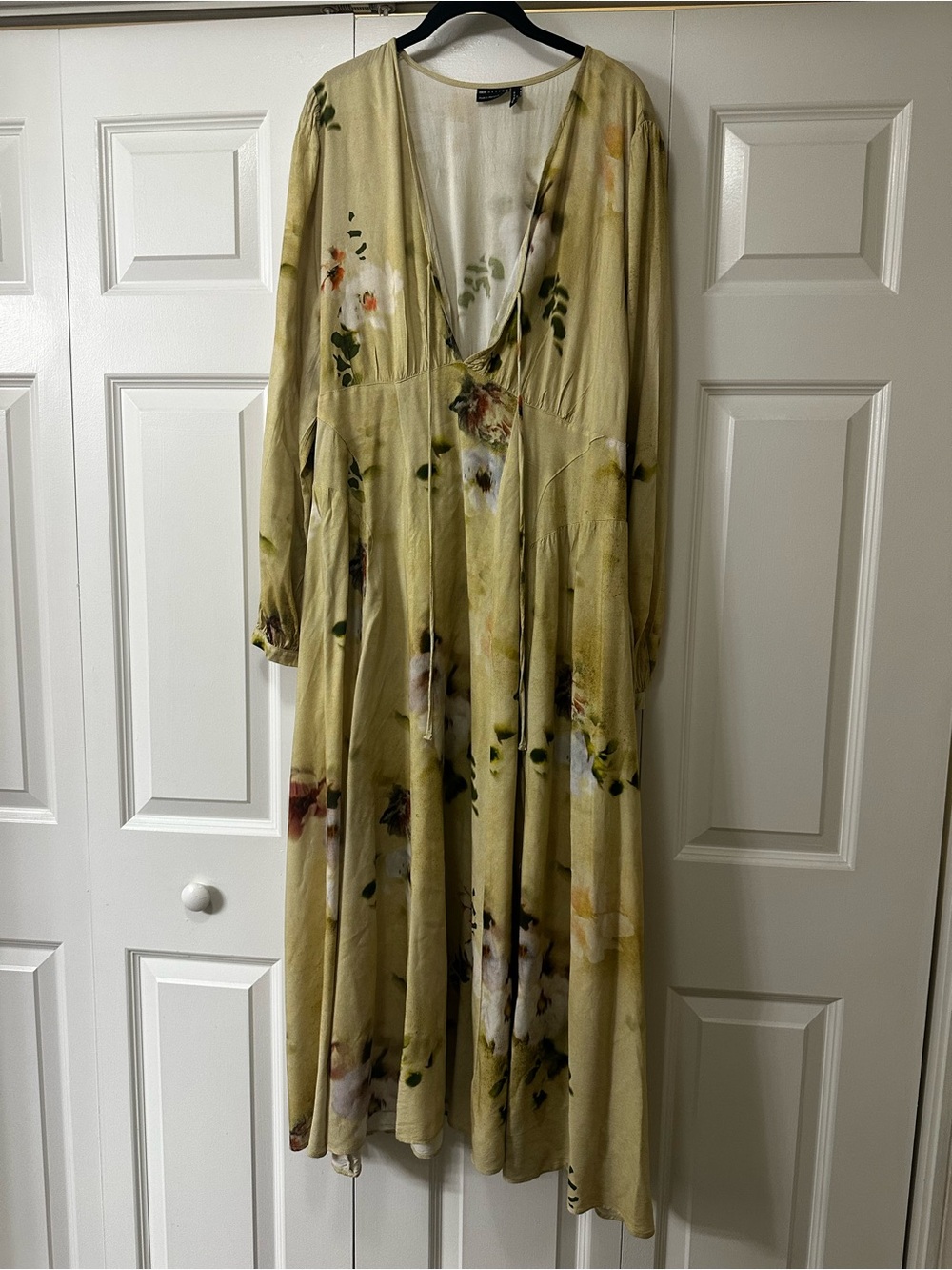 ASOS Floral V-Neck Maxi Dress in Olive Green - Picture 1 of 4